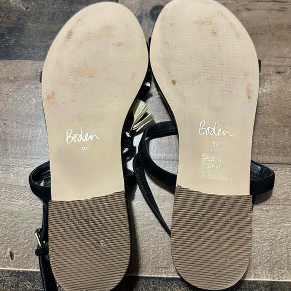 Boden Sarah Fringe Flat Sandals - Picture 3 of 6